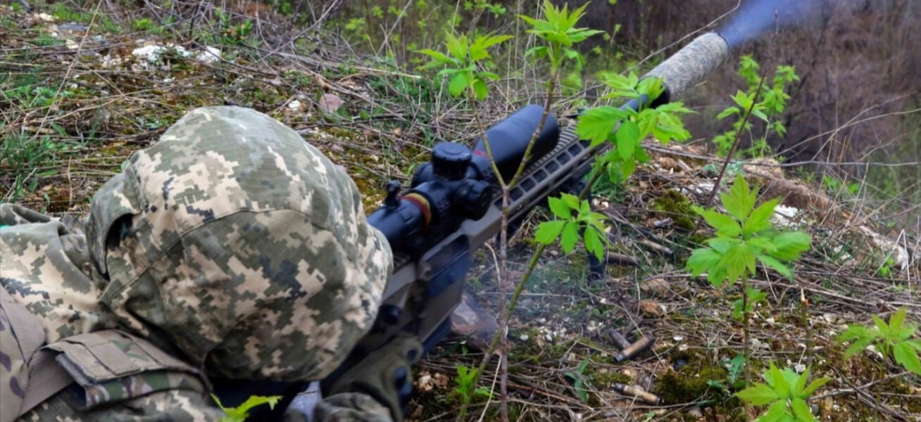 Український снайпер збив російський дрон з гвинтівки 308-го калібру