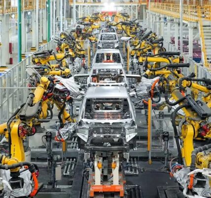 BYD будує мега-фабрику розміром з місто