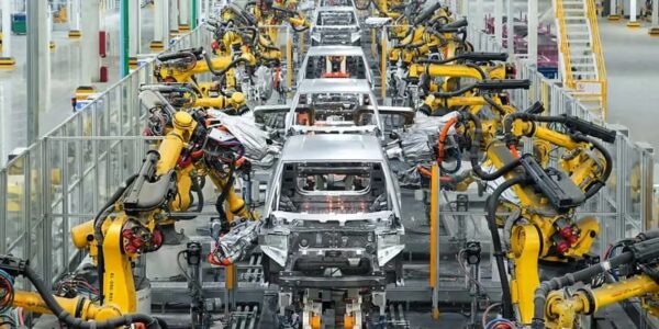 BYD будує мега-фабрику розміром з місто
