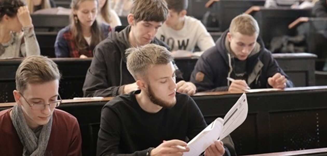 Кабмін планує змінити правила відстрочки для студентів і педагогів