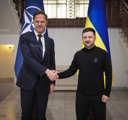 Зеленський зустрівся з генсеком НАТО в Одесі