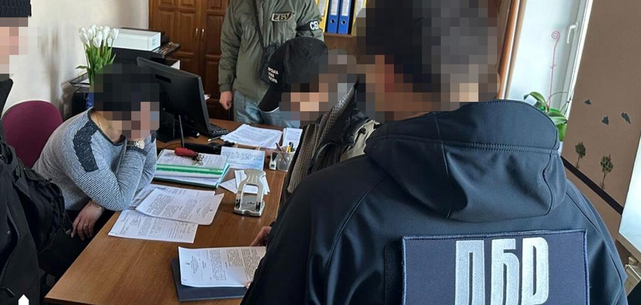 Судитимуть суддю з Житомирщини, яка передала своєму батькові закриті дані