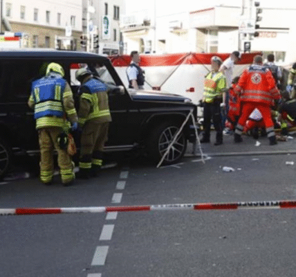 У Німеччині авто вʼїхало в натовп людей, є постраждалі