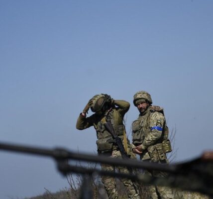 ЗСУ покращили положення на трьох напрямках - Наєв