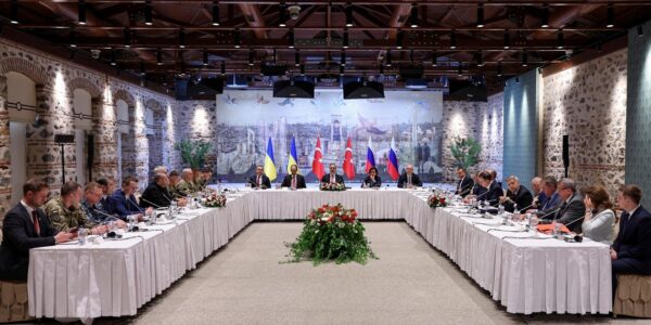Україна і Росія розпочали переговори у Стамбулі