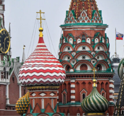 Більше було тільки у пандемію: У Росії вдвічі зріс дефіцит на тлі падіння цін нафти