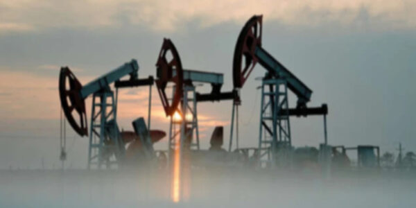 ЄС тимчасово відклав зниження граничної ціни на російську нафту – Bloomberg