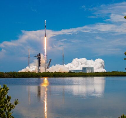 SpaceX вивела на орбіту супутник GPS