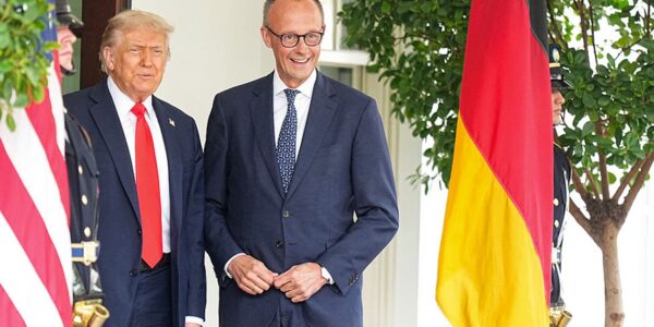 Мерц вручив Трампу неочікуваний подарунок