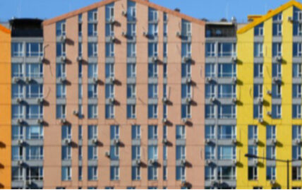 У Мінсоцполітики визнали, що субсидії на оренду житла для ВПО спіткнулись об сірий ринок