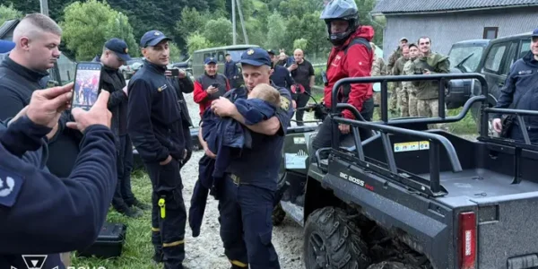 На Закарпатті знайдено зниклу дворічну дитину: як рятувальникам це вдалося