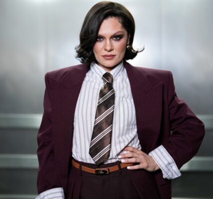 Рак грудей. Jessie J показалася після операції