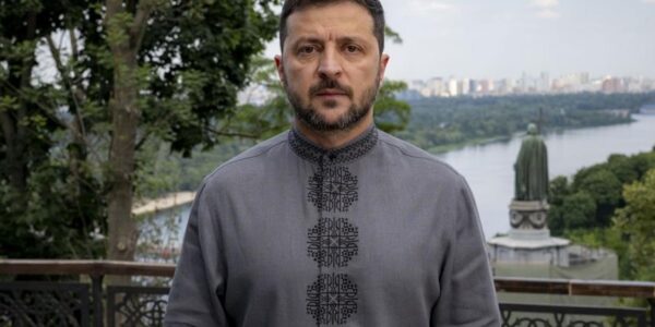 Зеленський привітав українців з Днем Державності
