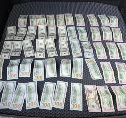 На Закарпатті прикордонник відмовився від хабаря у $10 тисяч