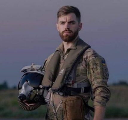 ДБР провело обшуки у матері загиблого пілота "Джуса"