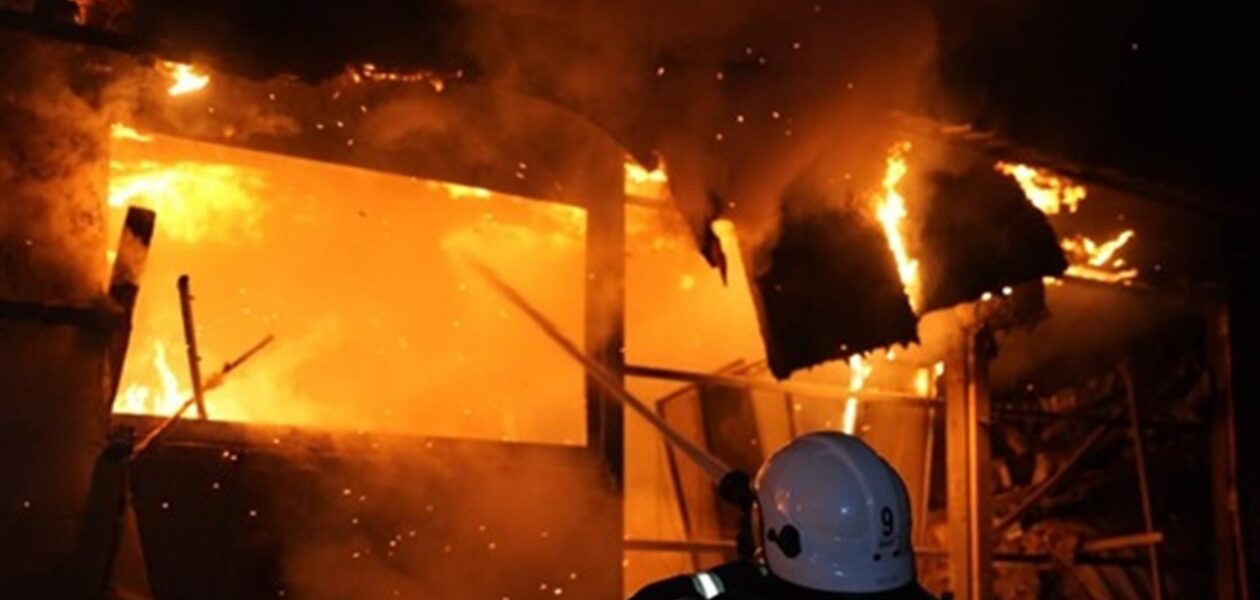 БПЛА атакували Одесу: палають цивільні об'єкти