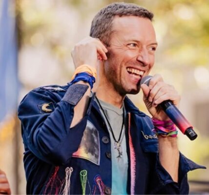 Coldplay почали попереджати фанатів про камери на концерті