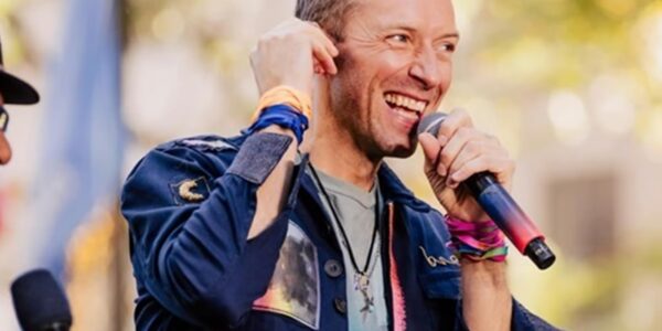 Coldplay почали попереджати фанатів про камери на концерті