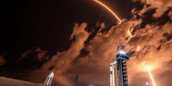 SpaceX запустила у космос 28 супутників Starlink