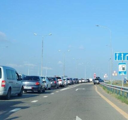 СюжетСитуація в Криму: без зв’язку і черга на міст