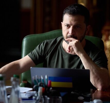Зеленський: Росія заслуговує на більший тиск світу