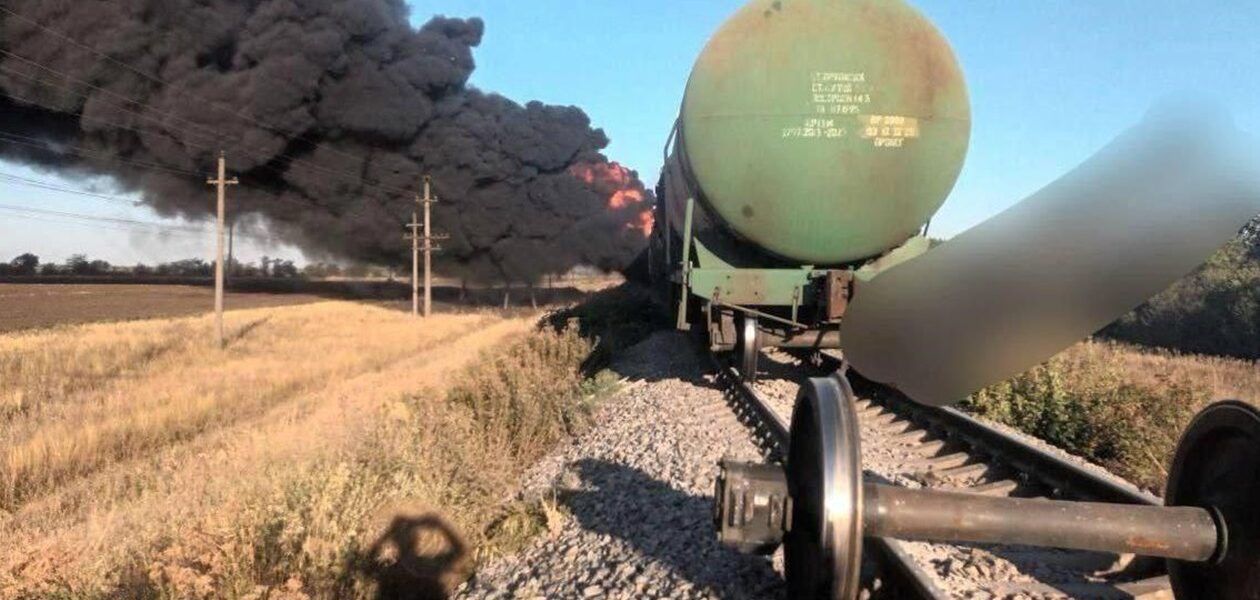 З'явились кадри знищення поїзду РФ на Запоріжжі