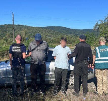 Священник УПЦ МП хотів провезти ухилянта під рясою