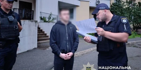 На Троєщині 19-річний водій вистрілив у чоловіка через зауваження щодо паркування авто