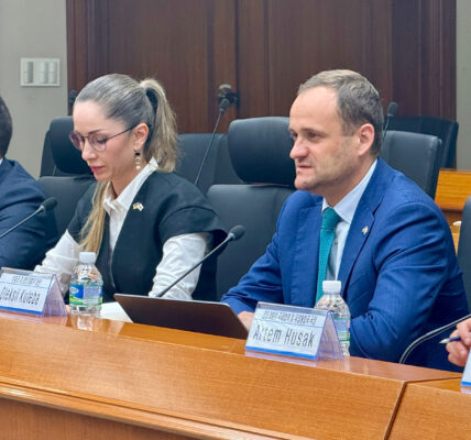 Україна збирається купити корейські швидкісні електропоїзди