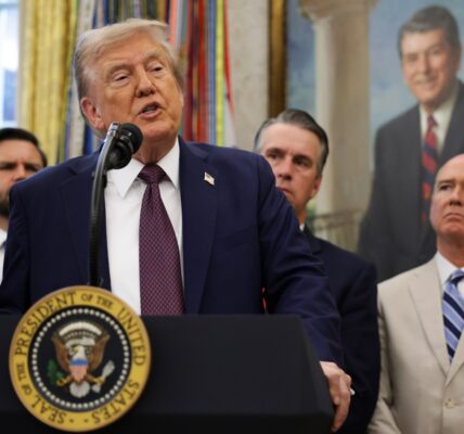 Трамп заявив, що дізнався "цікаві речі" про Путіна