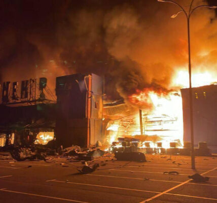 Новини 16 вересня: новий прожитковий мінімум, обстріли Епіцентру