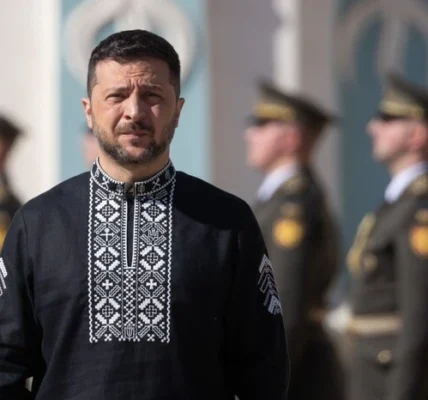 Зеленський одягнув на День Незалежності особливу вишиванку: скільки вона коштує