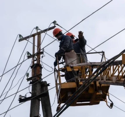 На Полтавщині буревій залишив без світла тисячі мешканців