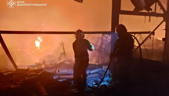 Росіяни пошкодили транспортне підприємство і медзаклад на Дніпропетровщині