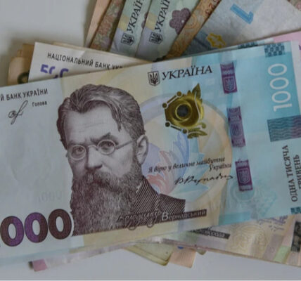 За 8 місяців місцеві бюджети отримали 325 мільярдів гривень податків