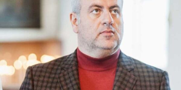 Контрабанда цигарок, алкоголю та офшори: як Артур Гранц уникає покарання та розширює бізнес в Україні та Литві