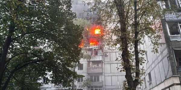 Момент прильоту ракети у Дніпрі потрапив на відео