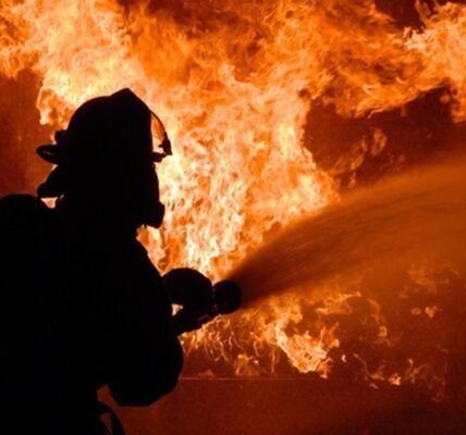 Росія вдарила по Борисполю: горять житлові будинки