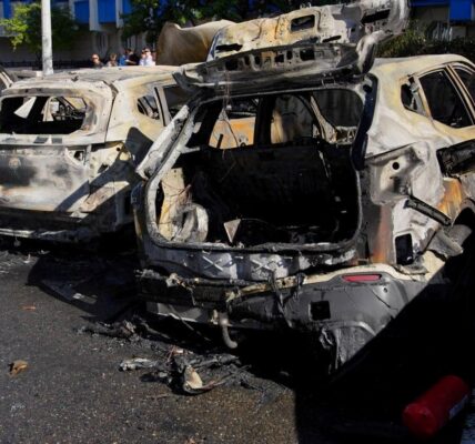 СюжетВід Башкирії до Туапсе. Потужна атака дронів на РФ