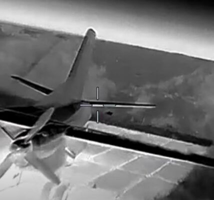 Бійці ГУР спалили два літаки Ан-26 в Криму