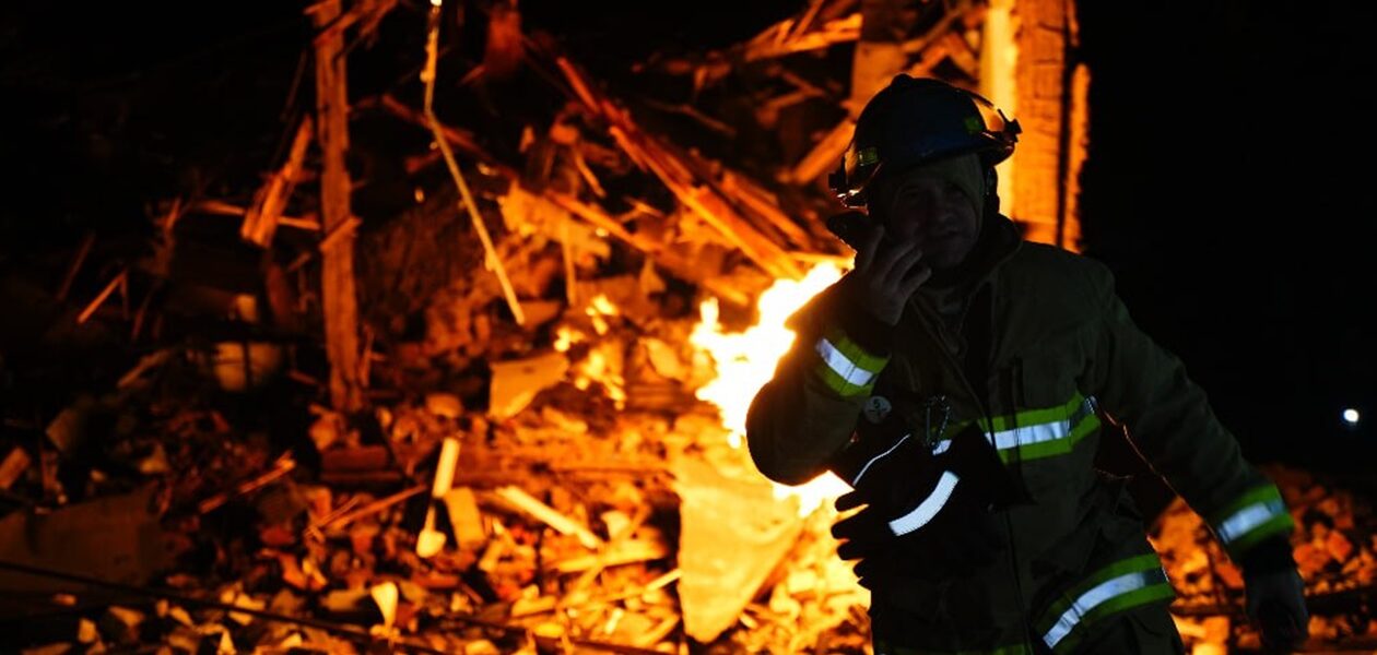 Руйнування і пожежі: у Харкові чотири влучання