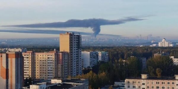 У російському Ярославлі спалахнула пожежа на НПЗ