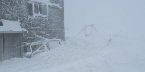 У Карпатах намело пів метра снігу й вдарив мороз