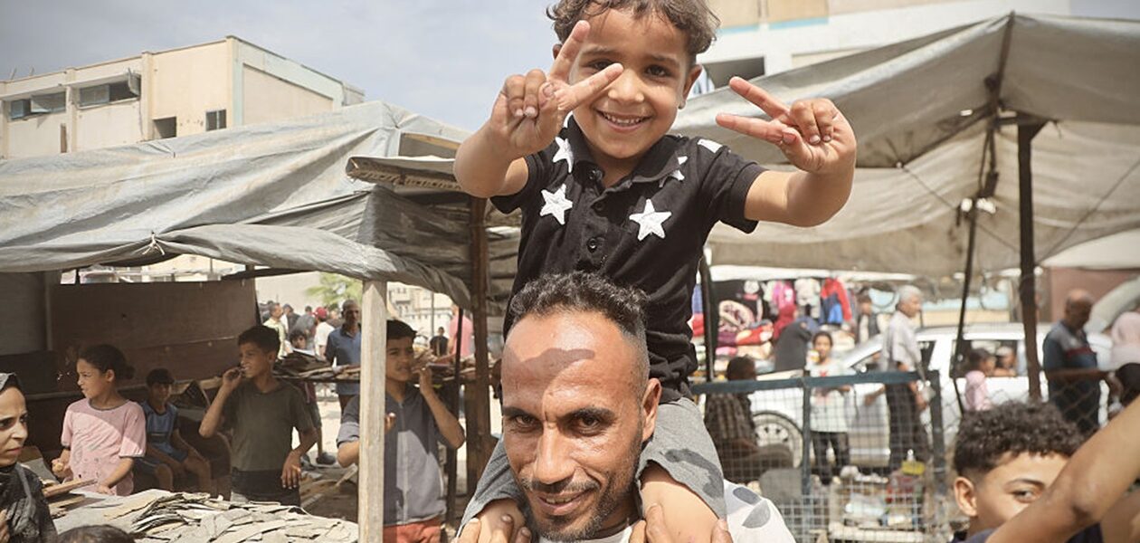 Тисячі мешканців Гази повертаються додому