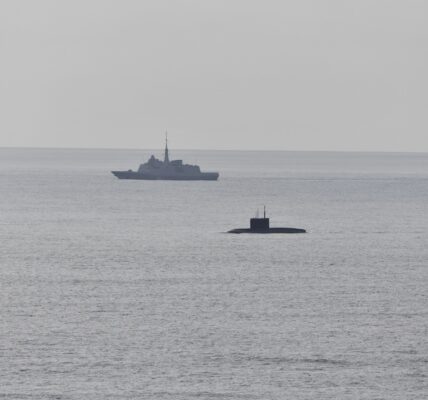 У Франції через аварію спливла російська субмарина