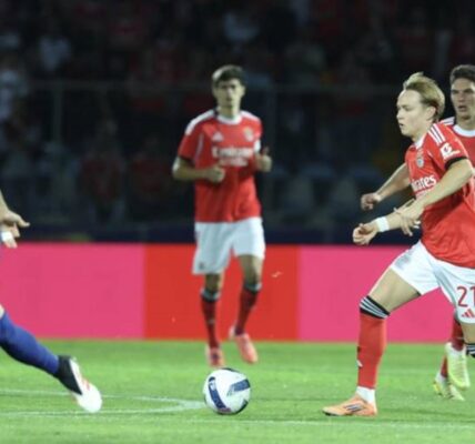 Відео голів Бенфіки за асистування Судакова