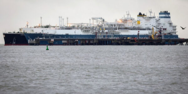 США почали запроваджувати санкції проти нафтових портів Китаю