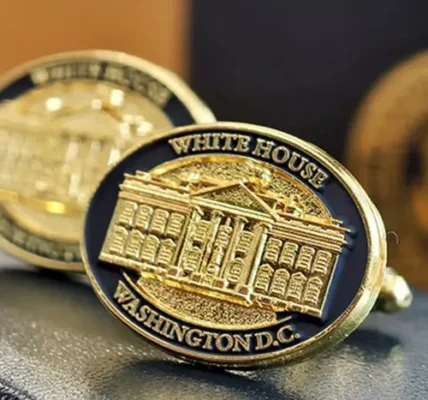 Лукашенко отримав незвичайний подарунок від Трампа