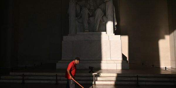 Ушатдали. В американців знову закінчились гроші