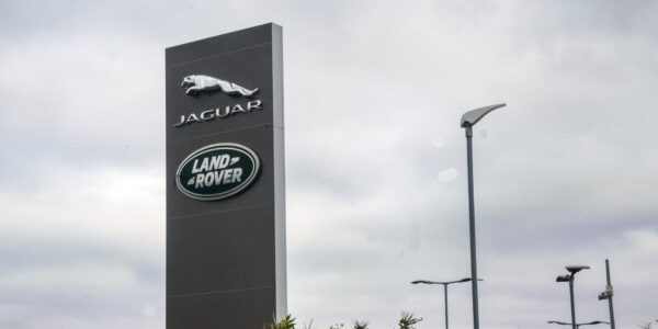 Кібератака на Jaguar Land Rover коштувала Британії 2,5 мільярди доларів